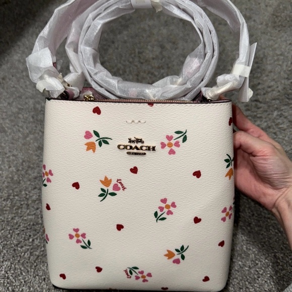 Coach Handbags - Coach Small Town Bucket Bag With Heart Petal Print